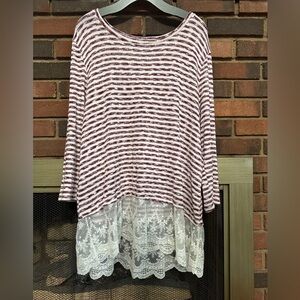 🛍️CATO Lace trimmed bottom log sleeve top Size XL